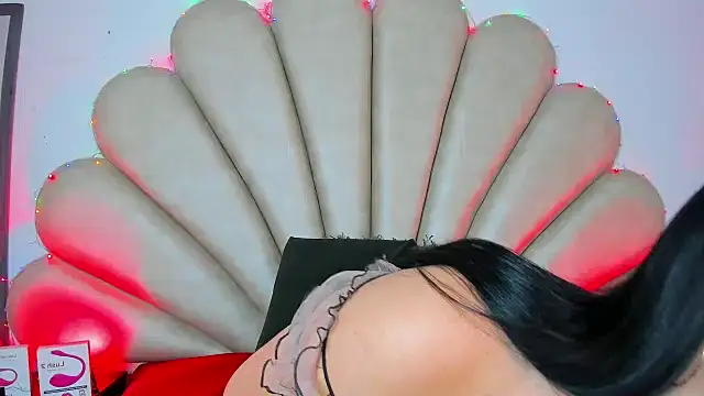 Snapshot of Natasha__Blue chatting on 01-29-25, 11:35 Natasha Blue online show from 01-29-25, 11:35