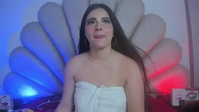 Snapshot of Natasha__Blue chatting on 02-08-25, 02:04 Natasha Blue online show from 02-08-25, 02:04