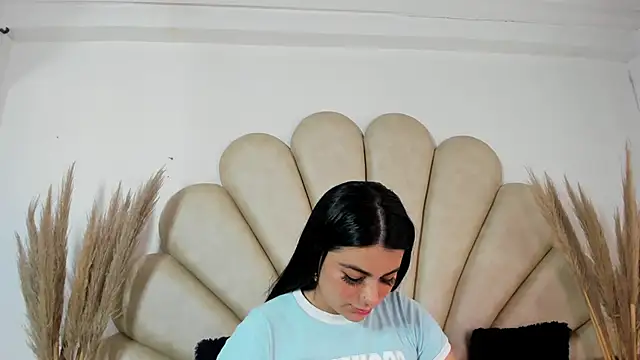 Snapshot of Natasha__Blue chatting on 09-23-25, 06:55 Natasha Blue online show from 09-23-25, 06:55