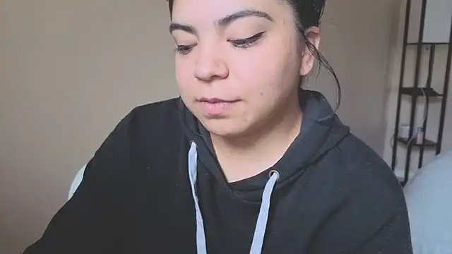 kimmiakiss22 online show from 03-05-25, 10:32