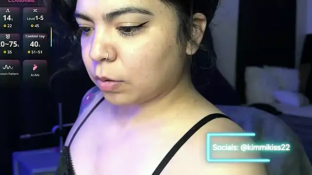 kimmiakiss22 online show from 10-05-25, 12:20