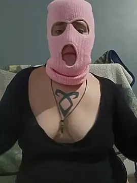 Snapshot of Lolabeluccia_xh_ chatting on 12-04-25, 07:39 Lolabeluccia xh online show from 12-04-25, 07:39