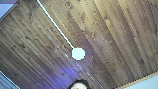 natasha logan  online show from 10-10-25, 04:00