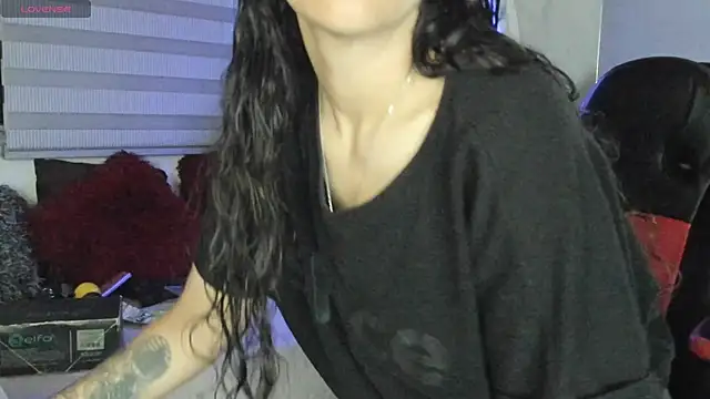 natasha logan  online show from 05-03-26, 04:07