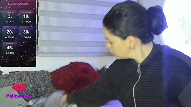 natasha logan  online show from 05-22-26, 04:08