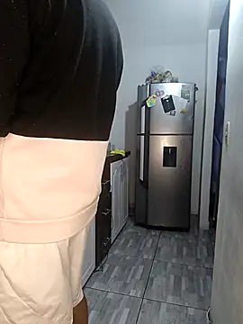 Snapshot of catire2323 chatting on 11-29-25, 02:47 catire2323 online show from 11-29-25, 02:47