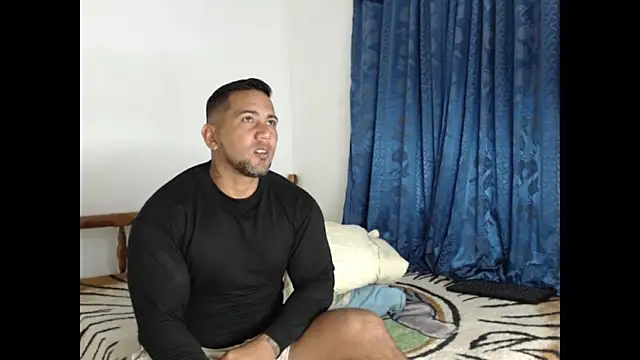 Snapshot of lover_1994 chatting on 01-23-25, 09:08 lover 1994 online show from 01-23-25, 09:08