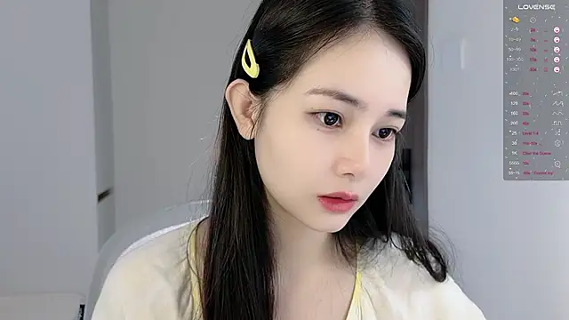 Snapshot of Judy520 chatting on 12-18-25, 02:17 Judy520 online show from 12-18-25, 02:17