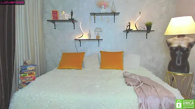 Snapshot of StripBianka chatting on 01-18-25, 04:42 StripBianka online show from 01-18-25, 04:42