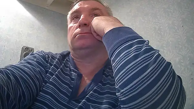 Snapshot of GYurmoka70 chatting on 10-04-25, 08:07 GYurmoka70 online show from 10-04-25, 08:07