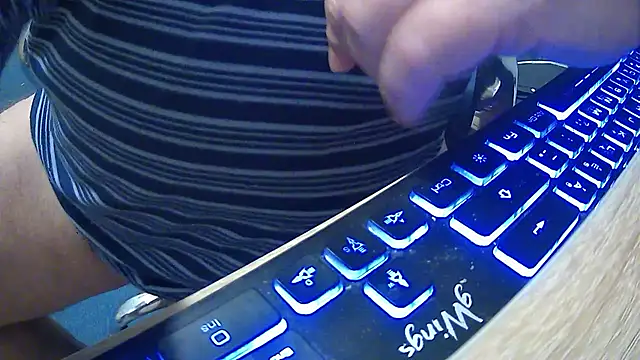 Snapshot of GYurmoka70 chatting on 12-14-25, 06:19 GYurmoka70 online show from 12-14-25, 06:19