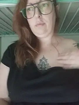 Snapshot of Dunita chatting on 07-14-26, 10:26 Dunita online show from 07-14-26, 10:26