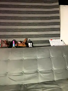 Snapshot of crystal_bunny7 chatting on 10-13-25, 01:27 crystal bunny7 online show from 10-13-25, 01:27