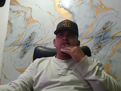 Snapshot of myke_andrade chatting on 07-23-26, 05:27 myke andrade online show from 07-23-26, 05:27