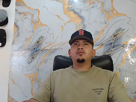 Snapshot of myke_andrade chatting on 07-25-26, 02:14 myke andrade online show from 07-25-26, 02:14