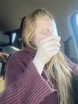 GoldenFlameGoddess online show from 03-06-25, 10:58