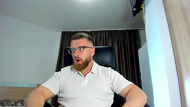 Snapshot of Findom_guy chatting on 06-09-26, 04:51 Findom guy online show from 06-09-26, 04:51