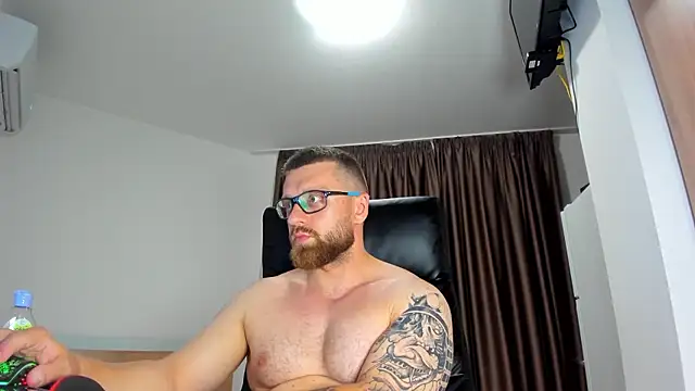 Snapshot of Findom_guy chatting on 07-11-26, 07:05 Findom guy online show from 07-11-26, 07:05