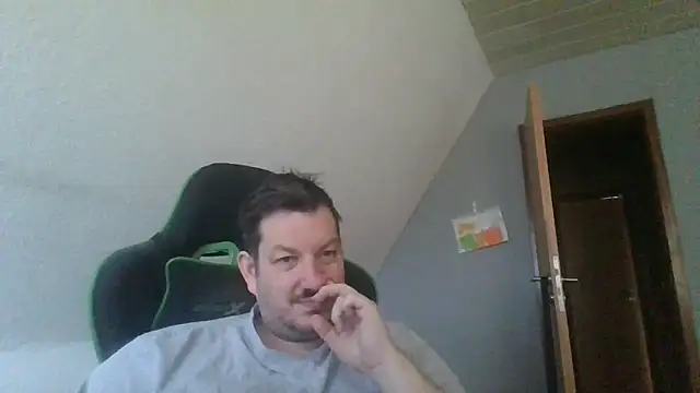 Golffahrer1982 online show from 03-21-26, 09:25