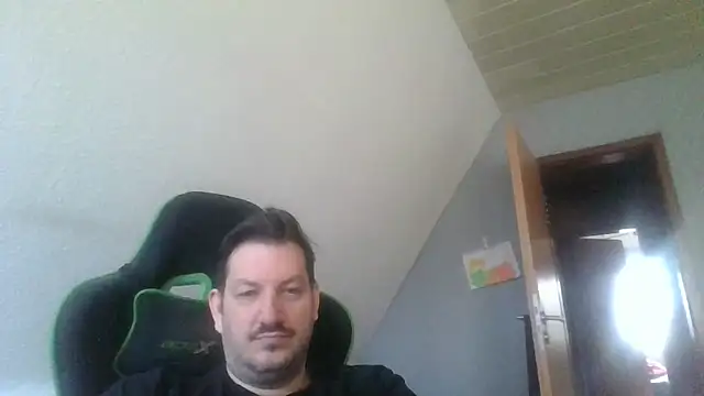 Golffahrer1982 online show from 03-25-26, 09:59