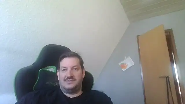 Golffahrer1982 online show from 04-06-26, 09:43