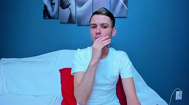 Snapshot of andboyfor6 chatting on 02-05-25, 07:39 andboyfor6 online show from 02-05-25, 07:39