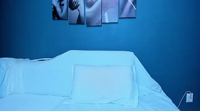 Snapshot of andboyfor6 chatting on 02-17-25, 10:03 andboyfor6 online show from 02-17-25, 10:03