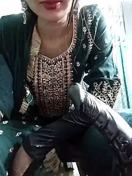 Snapshot of Noor_Darliing chatting on 02-04-25, 09:10 Noor Darliing online show from 02-04-25, 09:10