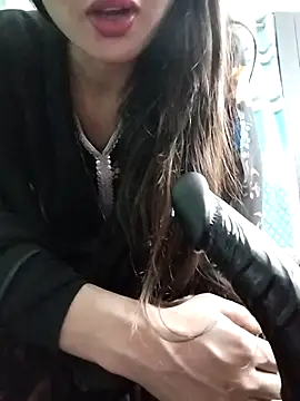 Snapshot of Noor_Darliing chatting on 02-27-25, 06:09 Noor Darliing online show from 02-27-25, 06:09