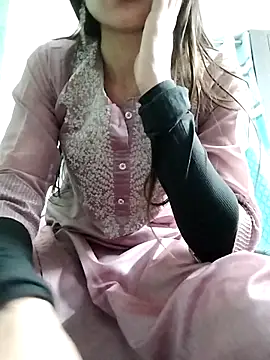 Snapshot of Noor_Darliing chatting on 03-05-25, 09:37 Noor Darliing online show from 03-05-25, 09:37