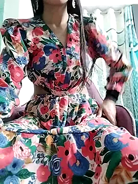 Snapshot of Noor_Darliing chatting on 03-06-25, 09:42 Noor Darliing online show from 03-06-25, 09:42