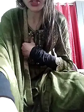 Snapshot of Noor_Darliing chatting on 03-13-25, 06:34 Noor Darliing online show from 03-13-25, 06:34