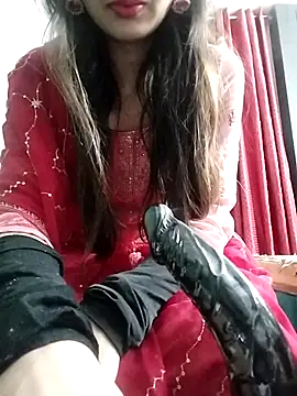 Snapshot of Noor_Darliing chatting on 12-15-25, 02:43 Noor Darliing online show from 12-15-25, 02:43