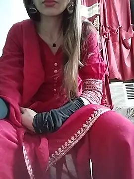 Snapshot of Noor_Darliing chatting on 06-12-26, 03:44 Noor Darliing online show from 06-12-26, 03:44