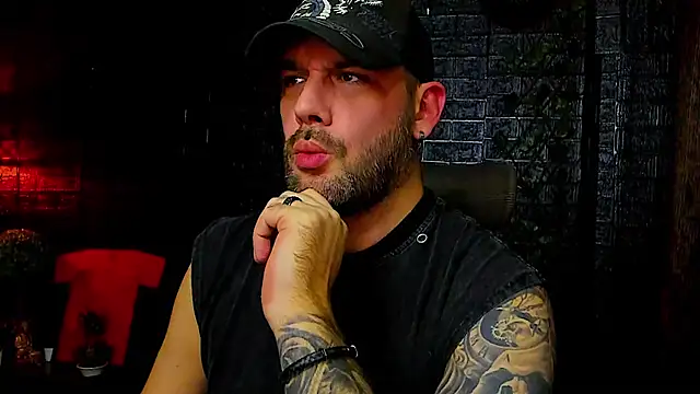 LexXHardy online show from 10-25-25, 01:13