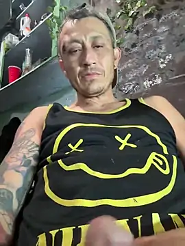 Snapshot of drew420downatsnap chatting on 05-15-26, 10:50 drew420downatsnap online show from 05-15-26, 10:50
