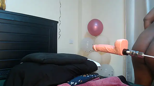 NIKKIE LOVE online show from 01-27-25, 09:02