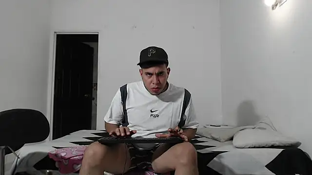 Sofiafuck20 online show from 03-15-25, 11:39