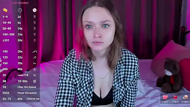 Snapshot of Linda_Bryant chatting on 12-02-24, 12:52 Linda Bryant online show from 12-02-24, 12:52