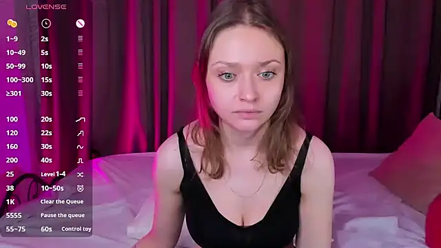 Snapshot of Linda_Bryant chatting on 12-05-24, 04:09 Linda Bryant online show from 12-05-24, 04:09