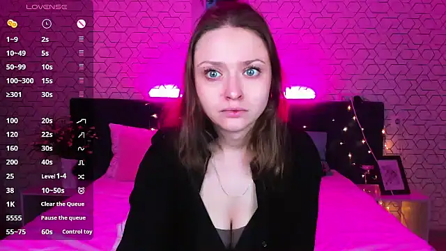 Snapshot of Linda_Bryant chatting on 12-24-24, 12:55 Linda Bryant online show from 12-24-24, 12:55