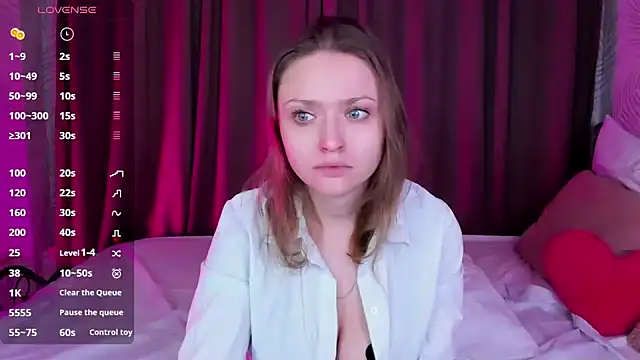 Snapshot of Linda_Bryant chatting on 12-27-24, 01:00 Linda Bryant online show from 12-27-24, 01:00