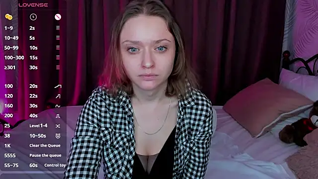 Snapshot of Linda_Bryant chatting on 01-10-25, 04:01 Linda Bryant online show from 01-10-25, 04:01