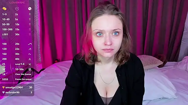 Snapshot of Linda_Bryant chatting on 02-17-25, 11:53 Linda Bryant online show from 02-17-25, 11:53