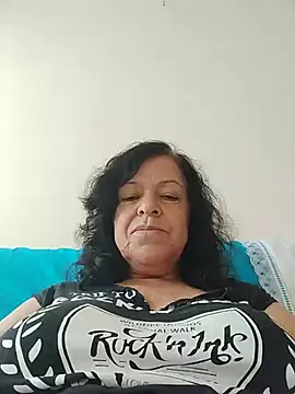 Snapshot of mariy522 chatting on 07-06-26, 04:42 mariy522 online show from 07-06-26, 04:42