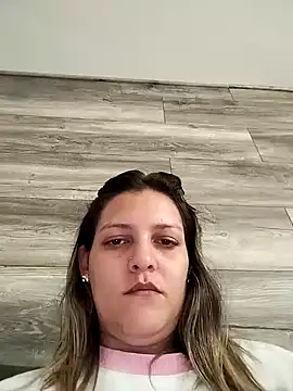 Mia Hampton online show from 12-21-24, 04:46