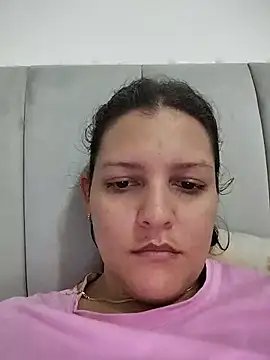 Snapshot of Mia_Hampton chatting on 07-18-26, 05:39 Mia Hampton online show from 07-18-26, 05:39