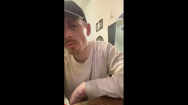 Snapshot of KBONE36 chatting on 03-18-26, 05:43 KBONE36 online show from 03-18-26, 05:43