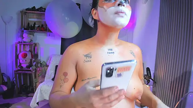 Cuttiealice online show from 02-12-25, 03:38