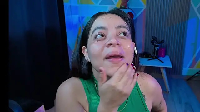 Cuttiealice online show from 10-04-25, 11:41